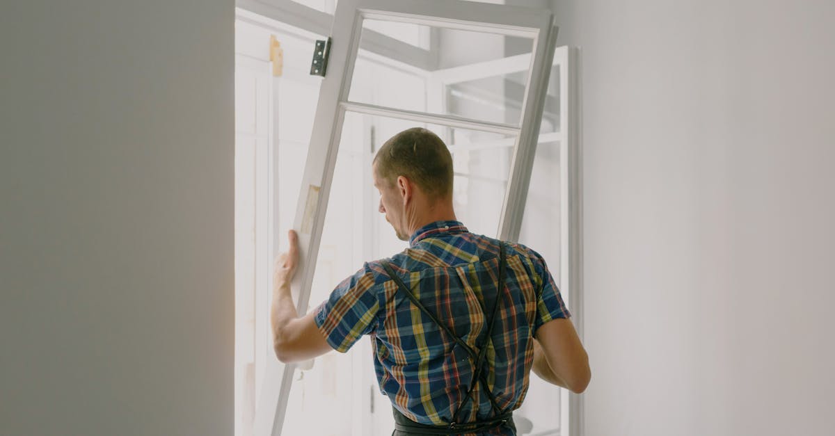 Does Lowes install and remove toilets?